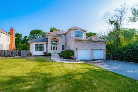 2960 Burlington Ave, Lisle, IL 60532