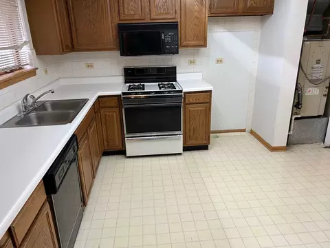 815 Pearson St #6, Des Plaines, IL 60016 photo 11
