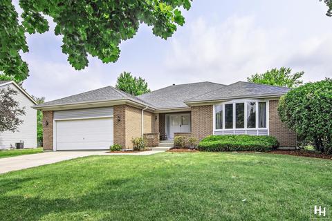 1157 Dovercliff Way, Crystal Lake, IL 60014