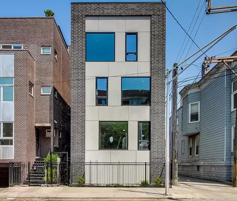 1358 W Ohio St #2, Chicago, IL 60642