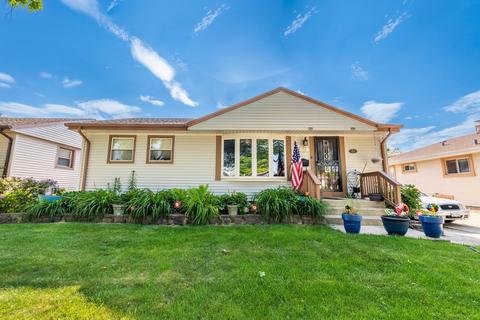 2376 Magnolia St, Des Plaines, IL 60018