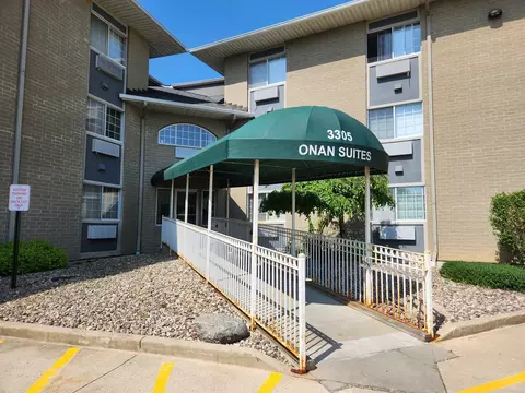 3305 Sunset Ave #211, Waukegan, IL 60087