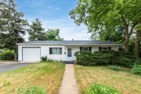 36 Montrose Dr, Romeoville, IL 60446