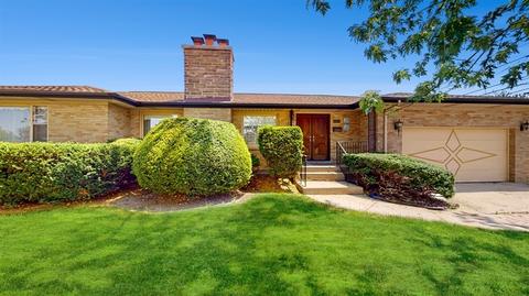 8353 Harding Ave, Skokie, IL 60076