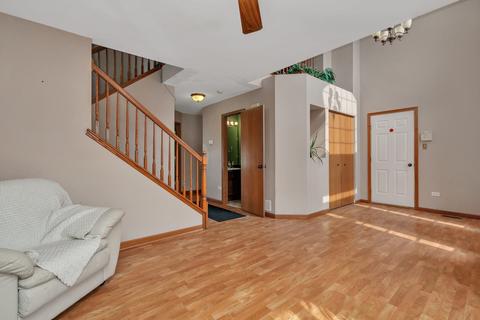 2403 Red Oak Ct, Plainfield, IL 60586 photo 4