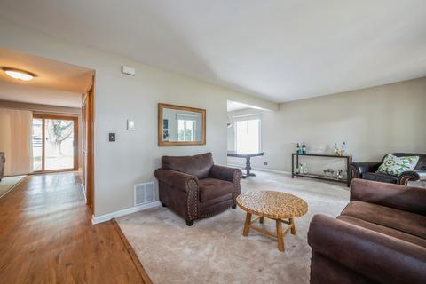 1167 S Beechtree Ln, Bartlett, IL 60103 photo 3