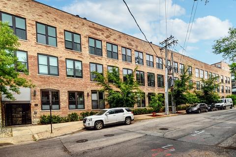 1760 W Wrightwood Ave #304, Chicago, IL 60614