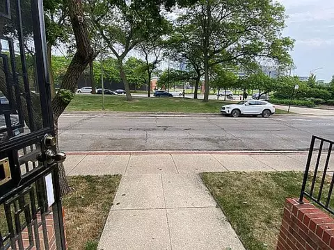 932 E 55th St, Chicago, IL 60615 photo 5