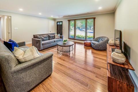 1780 Killarney Ln, Northbrook, IL 60062 photo 2