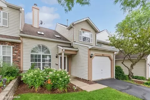 611 Ascot Ln, Streamwood, IL 60107