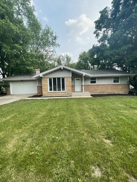 7621 Lloyd Dr, Cherry Valley, IL 61016