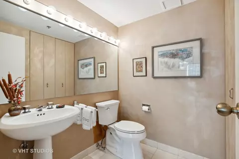 100 E Huron St #3302, Chicago, IL 60611 photo 13