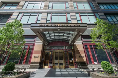 100 E Huron St #3302, Chicago, IL 60611 photo 2