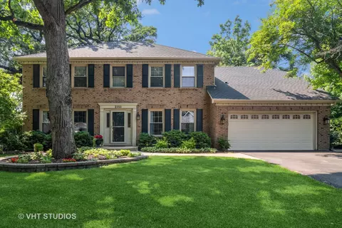 2151 Riverlea Cir, Naperville, IL 60565