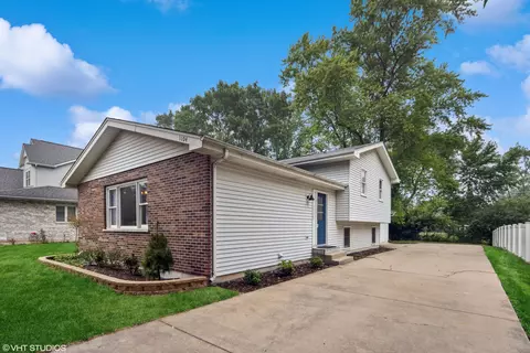 1104 Palmer St, Downers Grove, IL 60516