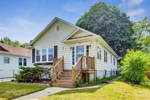 1110 N Poplar St, Waukegan, IL 60085
