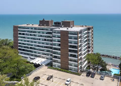 1616 Sheridan Rd #6H, Wilmette, IL 60091