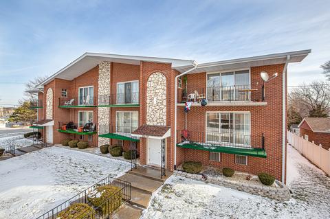 9609 S Komensky Ave #104, Oak Lawn, IL 60453