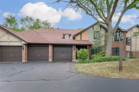 1408 Princeton Ct #C, Wheaton, IL 60189