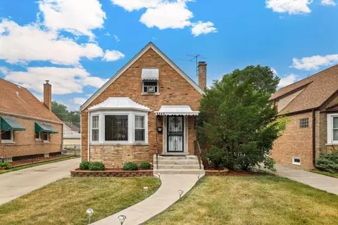 2242 S 21st Ave, Broadview, IL 60155