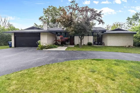 3 Cornell Dr, Lincolnshire, IL 60069