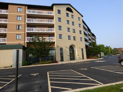1500 S Ardmore Ave #409, Villa Park, IL 60181