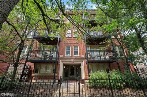 4420 N Ashland Ave #2E, Chicago, IL 60640