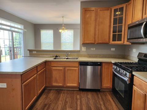 863 Alpine Trl, Aurora, IL 60504 photo 9