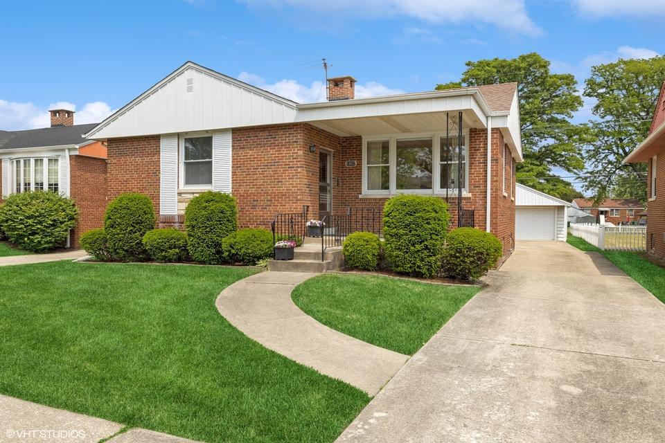 1807 Balmoral Ave, Westchester, IL 60154 36 Photos MLS 11810825