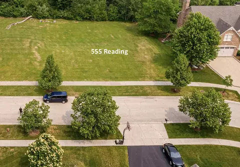 555 Reading St, Bartlett, IL 60103