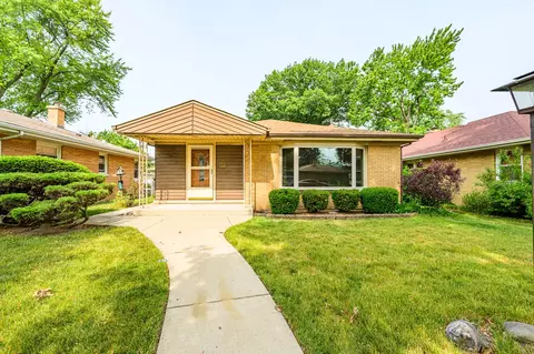 8838 Luna Ave, Morton Grove, IL 60053