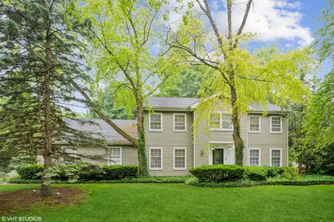 611 Edward Rd, Naperville, IL 60540