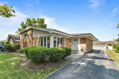 2512 Kensington Ave, Westchester, IL 60154