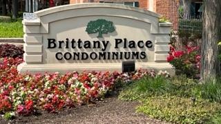 2411 S Goebbert Rd #G208, Arlington Heights, IL 60005