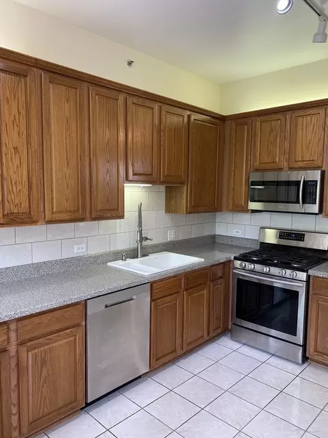 244 Prairie View Ln, Wheeling, IL 60090 photo 15