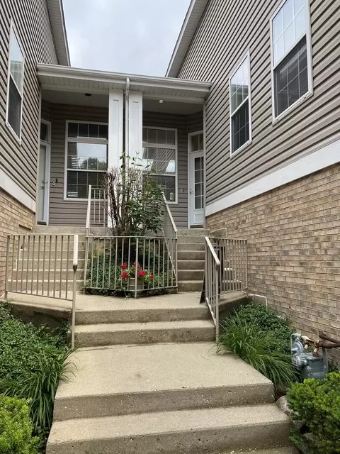 244 Prairie View Ln, Wheeling, IL 60090 photo 2