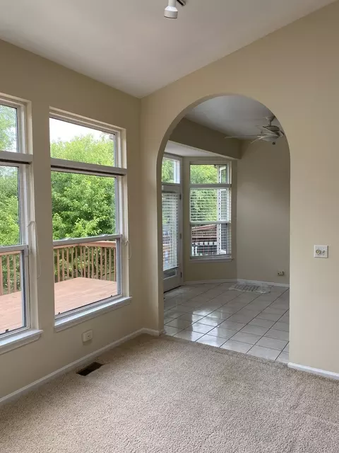 244 Prairie View Ln, Wheeling, IL 60090 photo 8