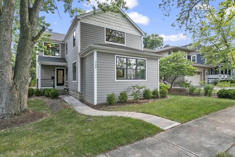 220 Spring Ave, Naperville, IL 60540