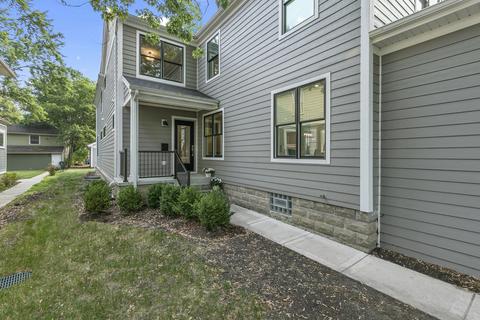 220 Spring Ave, Naperville, IL 60540 photo 2