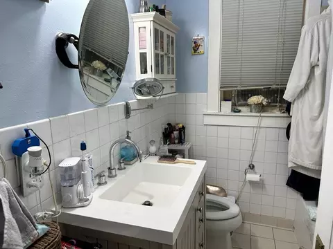 5519 N Artesian Ave, Chicago, IL 60625 photo 5