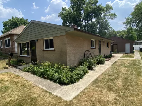 312 E Pomeroy St, West Chicago, IL 60185