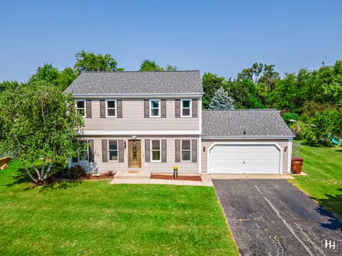 712 Buttonwood Ln, Marengo, IL 60152