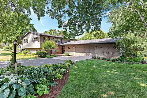 6 N119 Woodland Rd, Saint Charles, IL 60175
