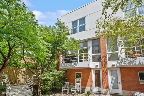 2932 N Wood St #H, Chicago, IL 60657