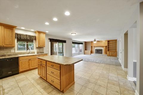 3203 Spahn Ln, Bloomington, IL 61704 photo 7