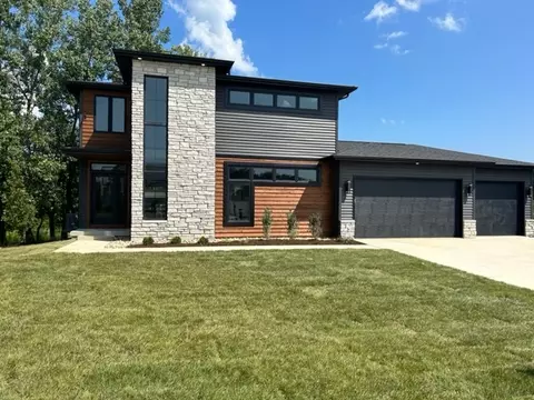 102 Raef Rd, Downs, IL 61736