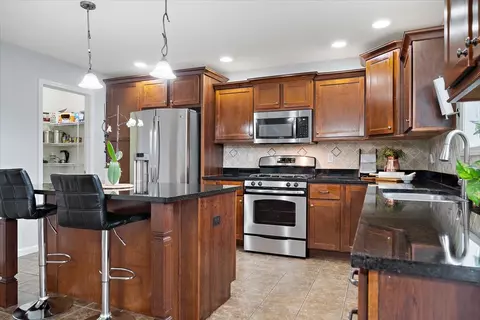 1306 Kickapoo Creek Rd, Bloomington, IL 61705 photo 7