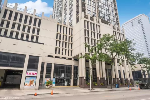 1122 N Clark St #1410, Chicago, IL 60610