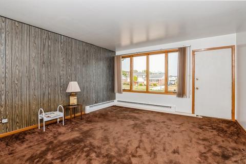 8128 S Octavia Ave, Bridgeview, IL 60455 photo 4