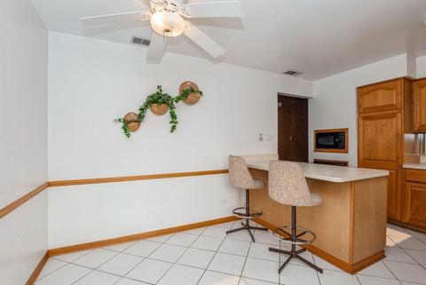 8128 S Octavia Ave, Bridgeview, IL 60455 photo 2
